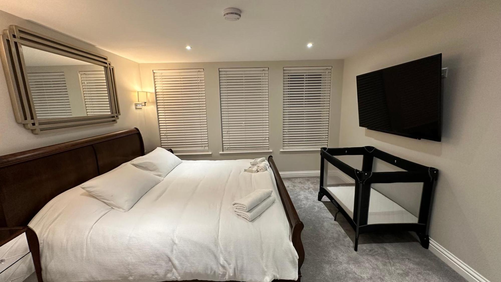 Harper Luxe Serviced Apartments 邓斯特布尔 外观 照片
