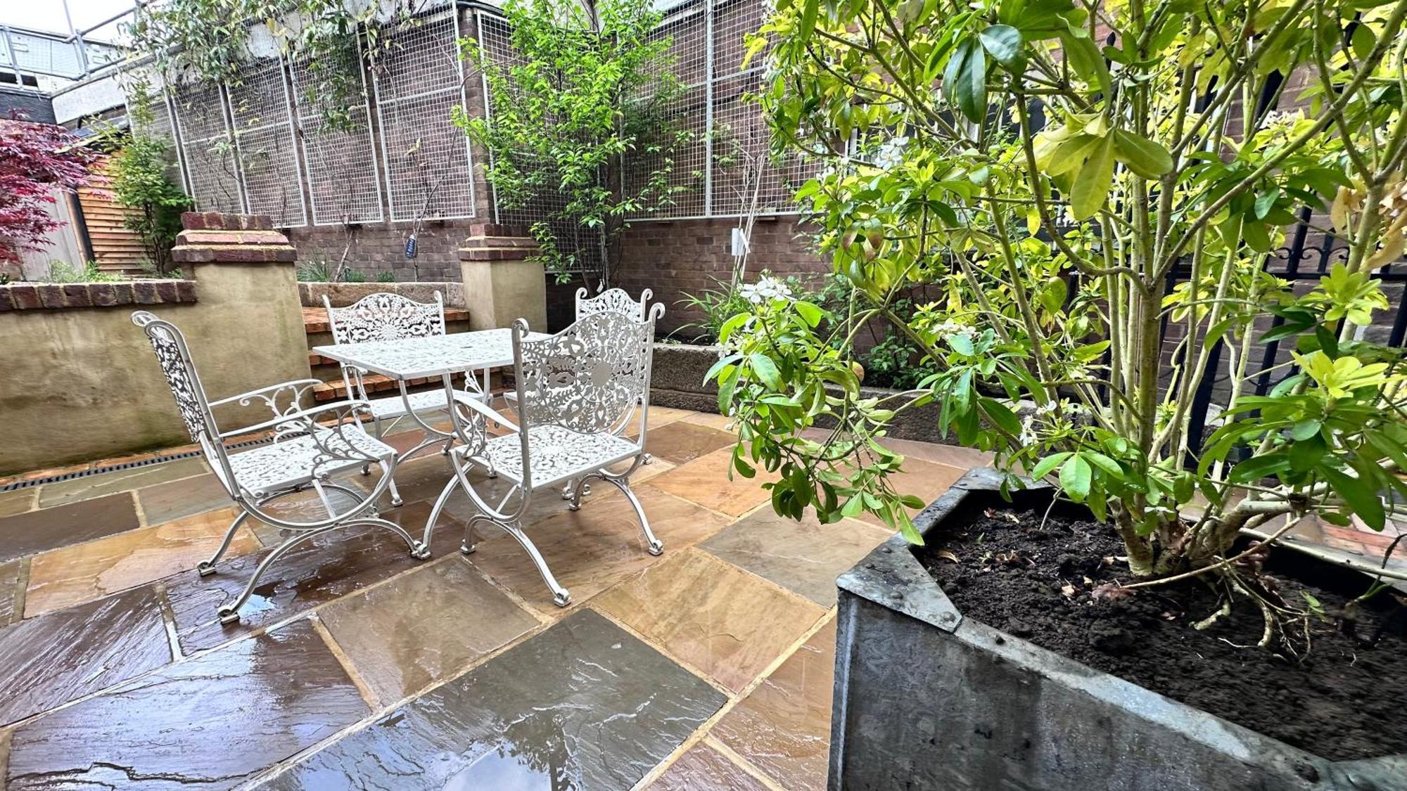 Harper Luxe Serviced Apartments 邓斯特布尔 外观 照片