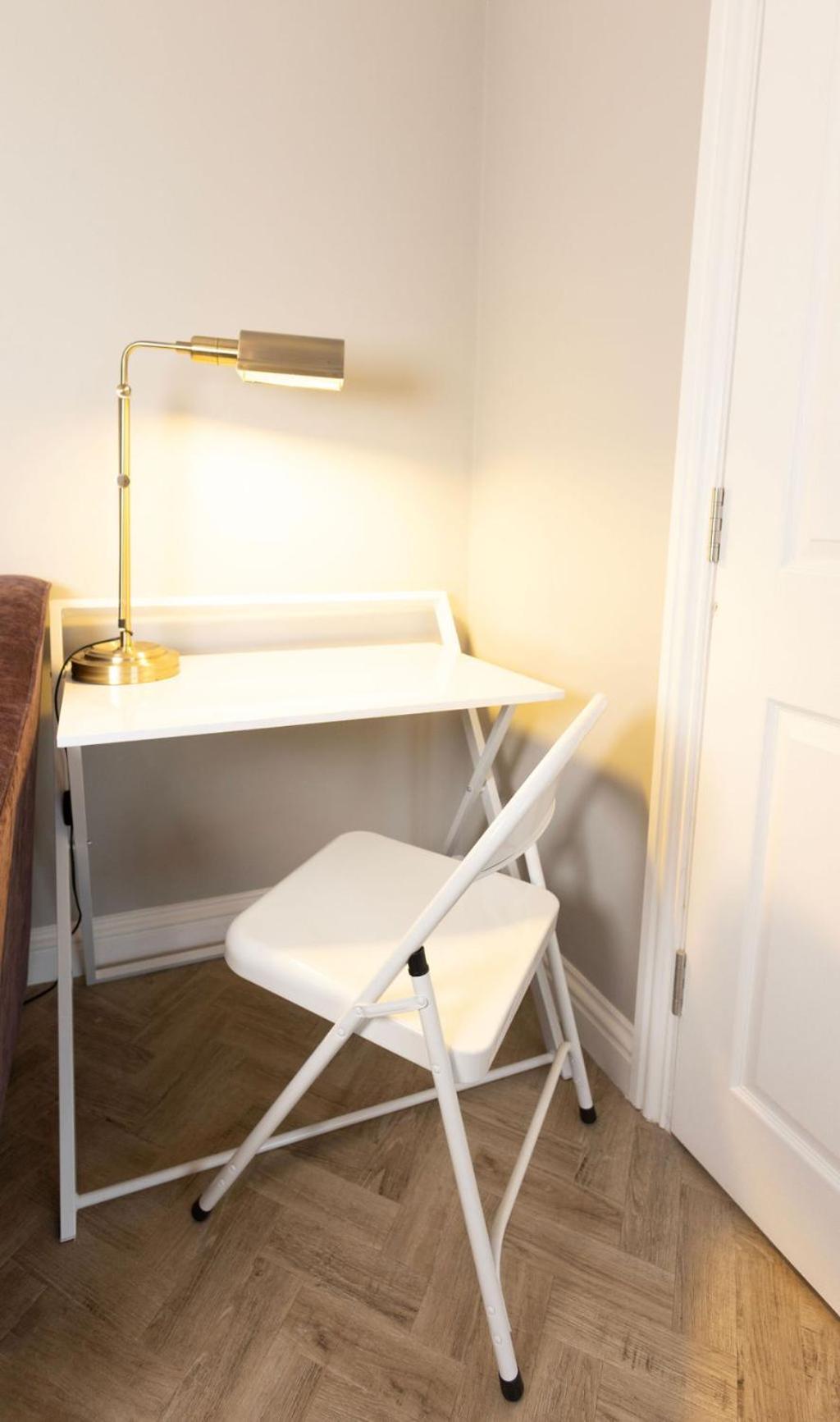 Harper Luxe Serviced Apartments 邓斯特布尔 外观 照片