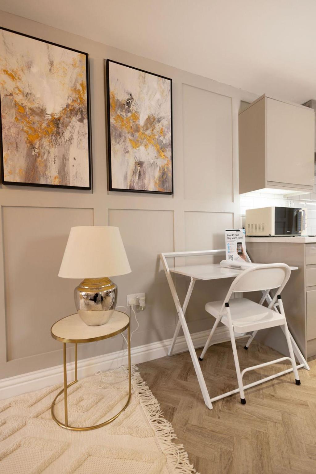 Harper Luxe Serviced Apartments 邓斯特布尔 外观 照片