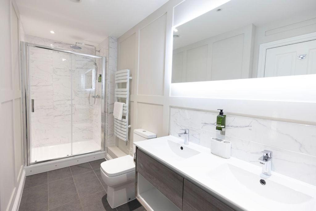 Harper Luxe Serviced Apartments 邓斯特布尔 外观 照片