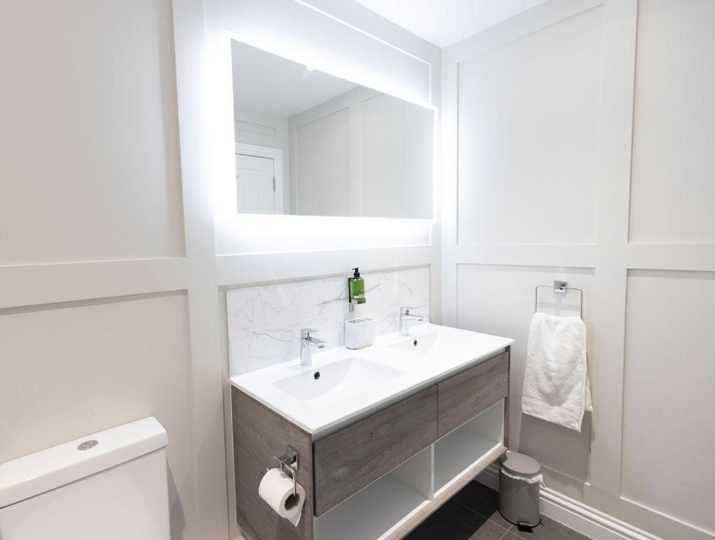 Harper Luxe Serviced Apartments 邓斯特布尔 外观 照片