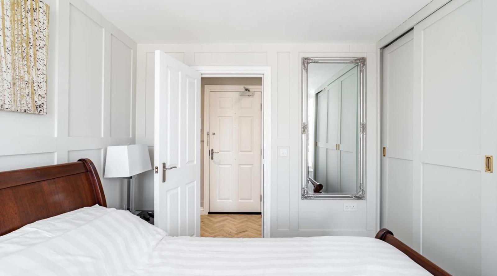 Harper Luxe Serviced Apartments 邓斯特布尔 外观 照片