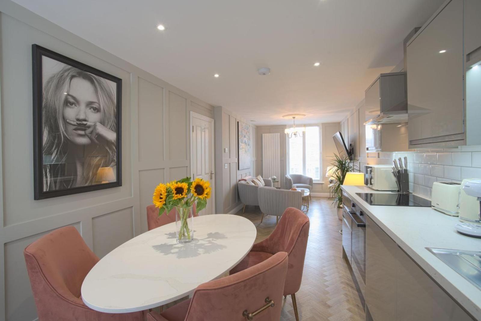 Harper Luxe Serviced Apartments 邓斯特布尔 外观 照片