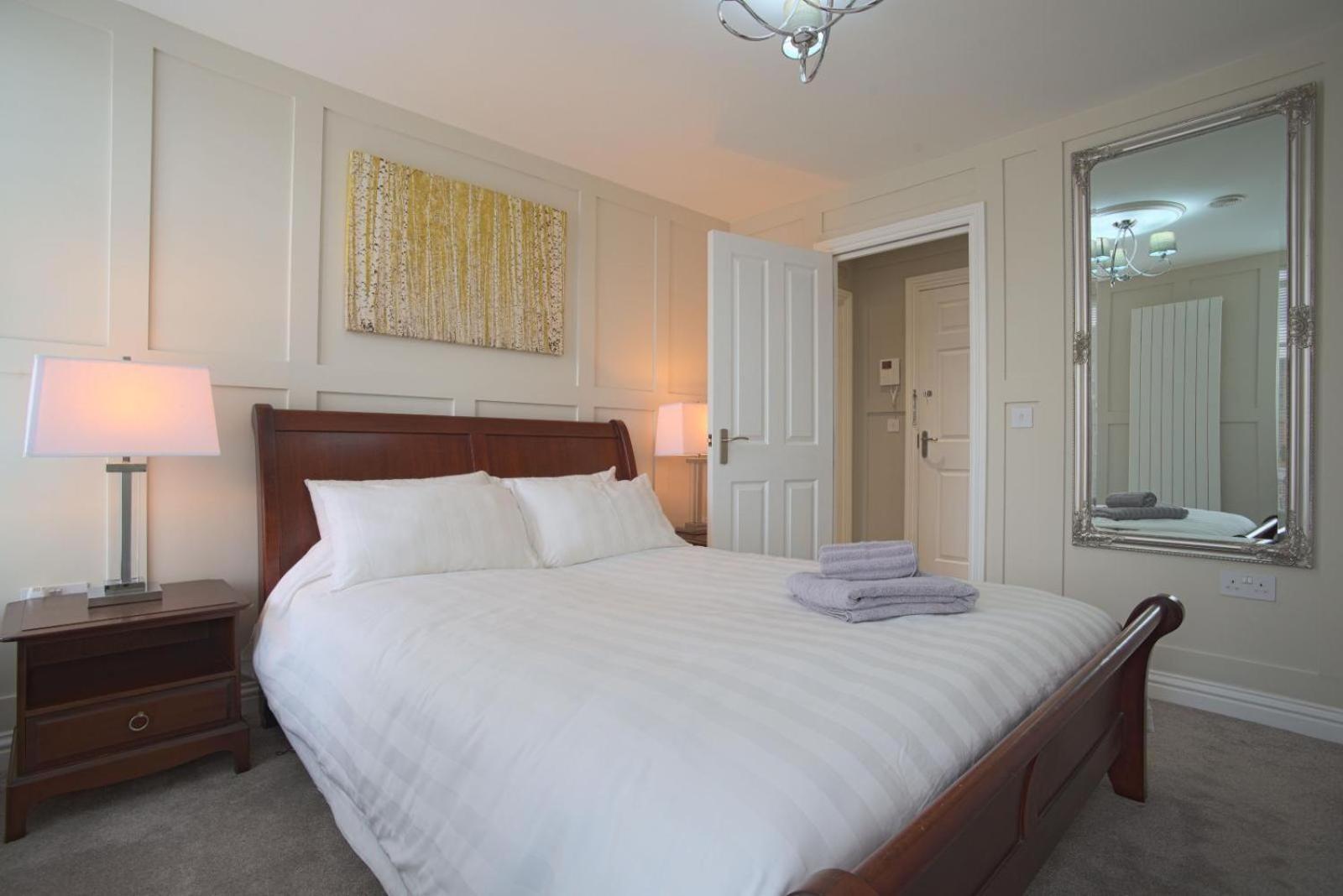 Harper Luxe Serviced Apartments 邓斯特布尔 外观 照片